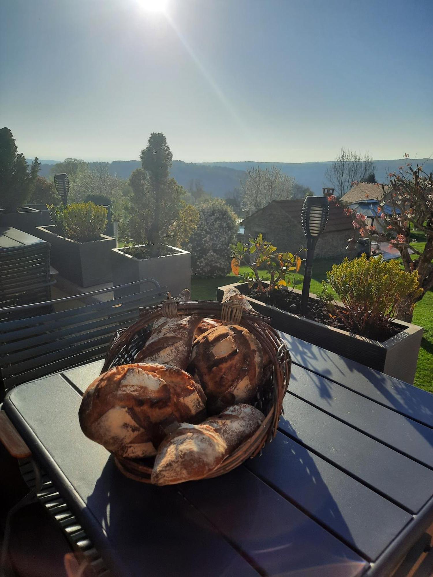 Au Dela Des Vignes Bed & Breakfast *